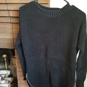 Gap Small black sweater